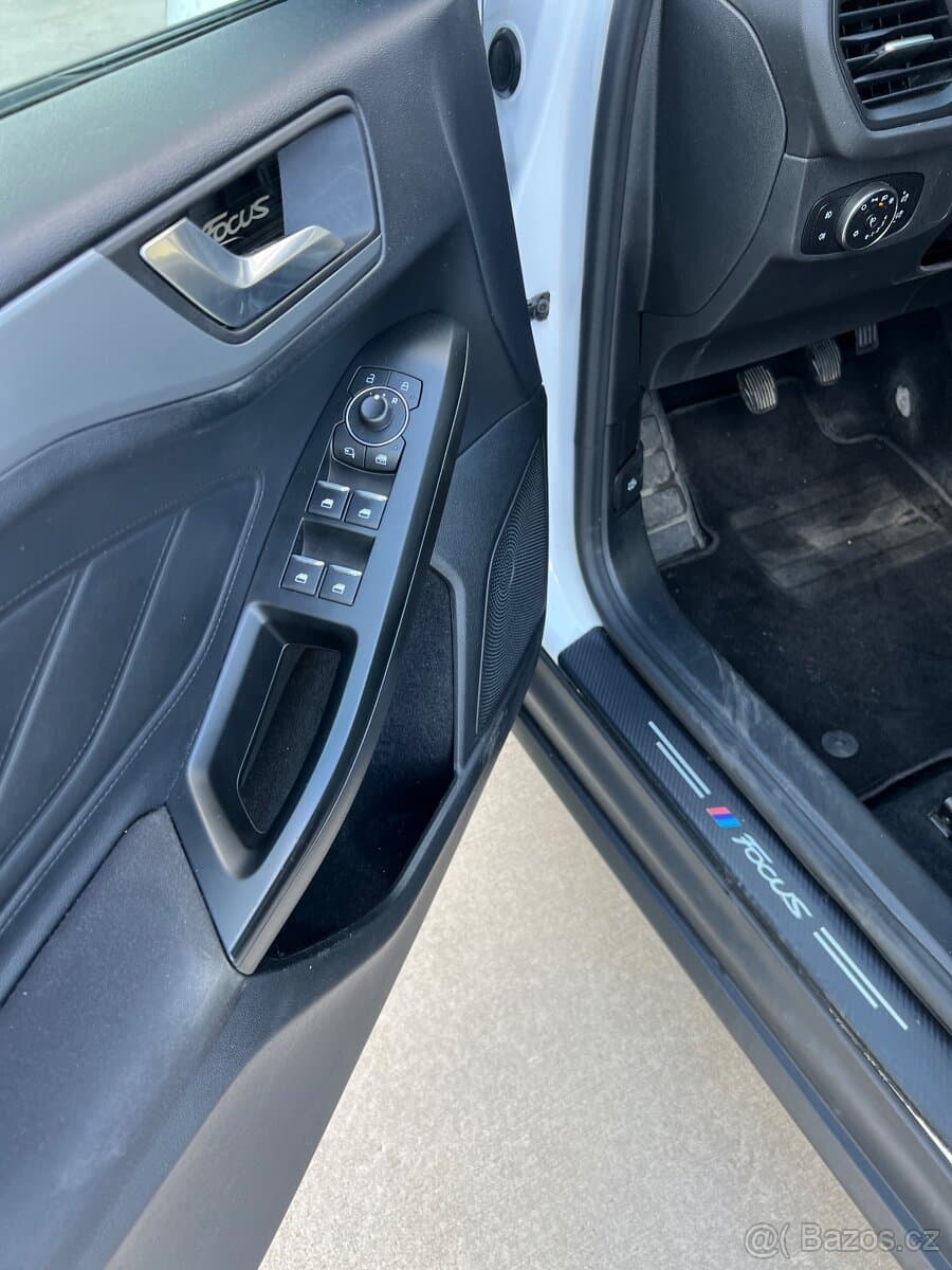 2023 Ford FOCUS - 17
