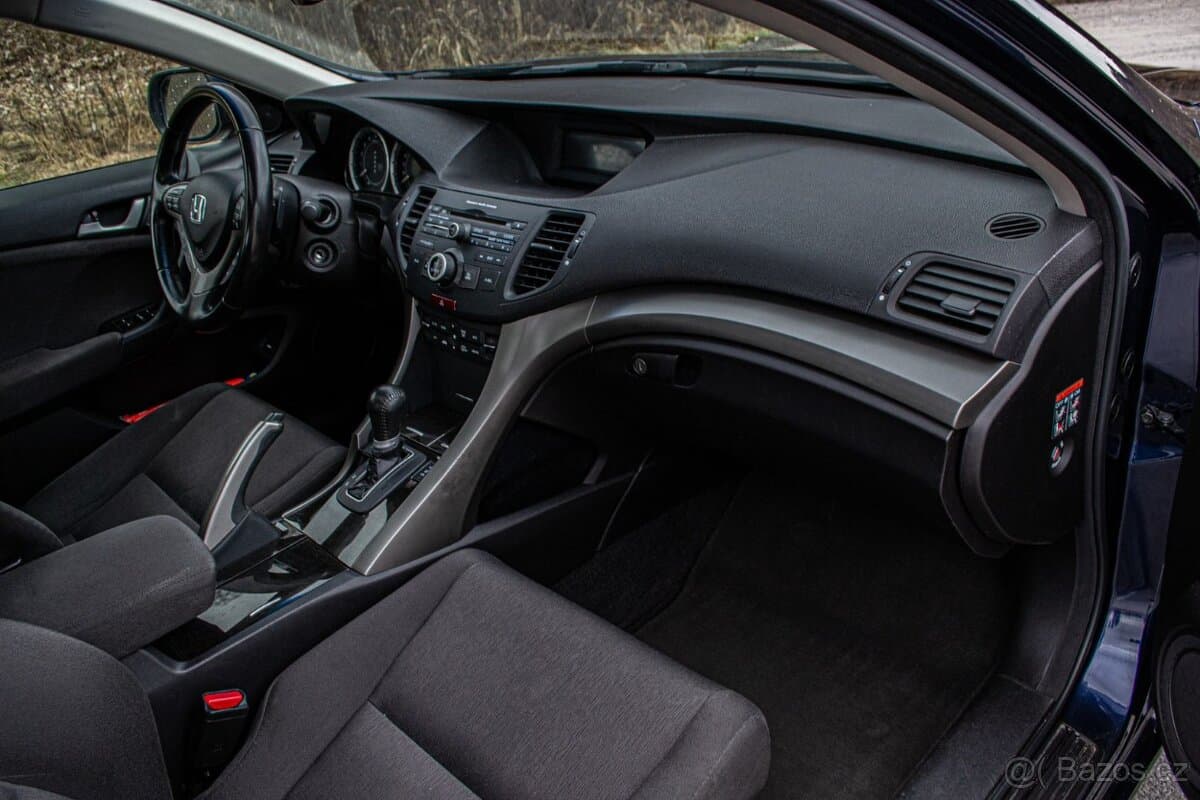 2010 Honda ACCORD - 17
