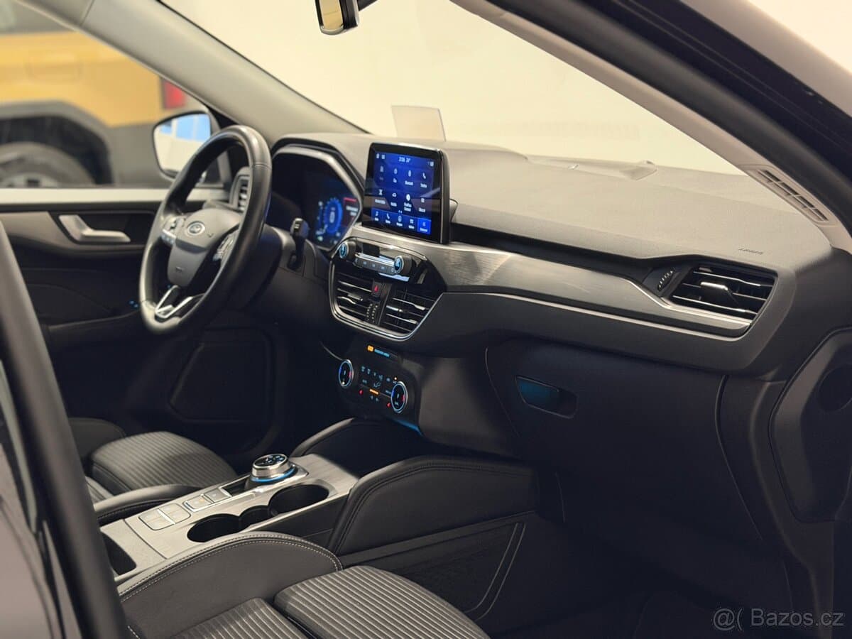 2023 Ford KUGA - 17