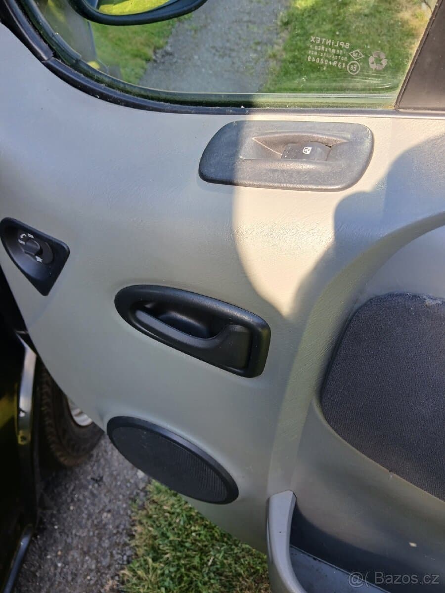 2007 Renault TRAFIC - 17