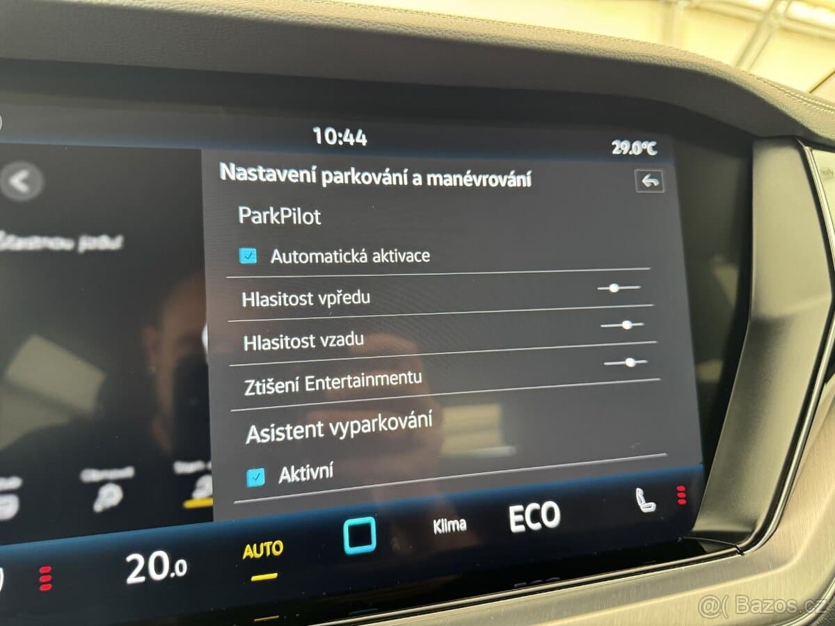 2025 Volkswagen TOUAREG - 17
