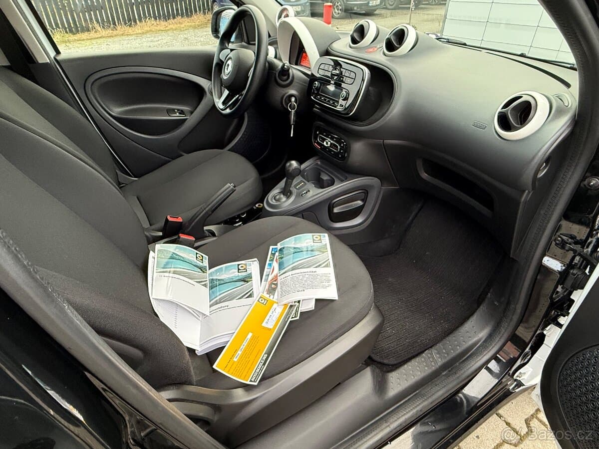 2019 Smart FORFOUR - 17