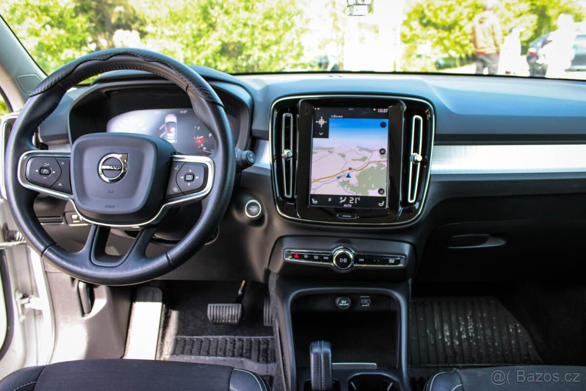 2019 Volvo XC40 - 17