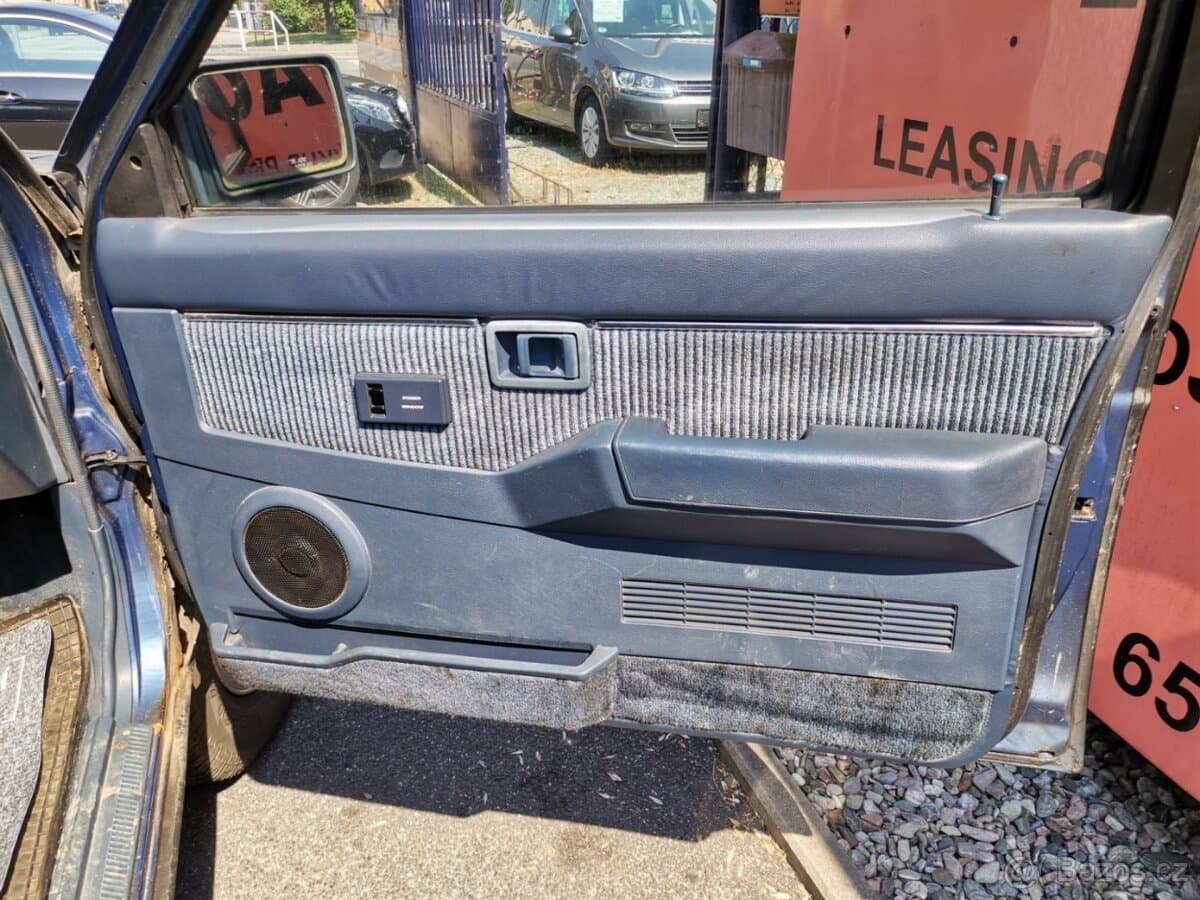 1989 Nissan PATHFINDER - 17