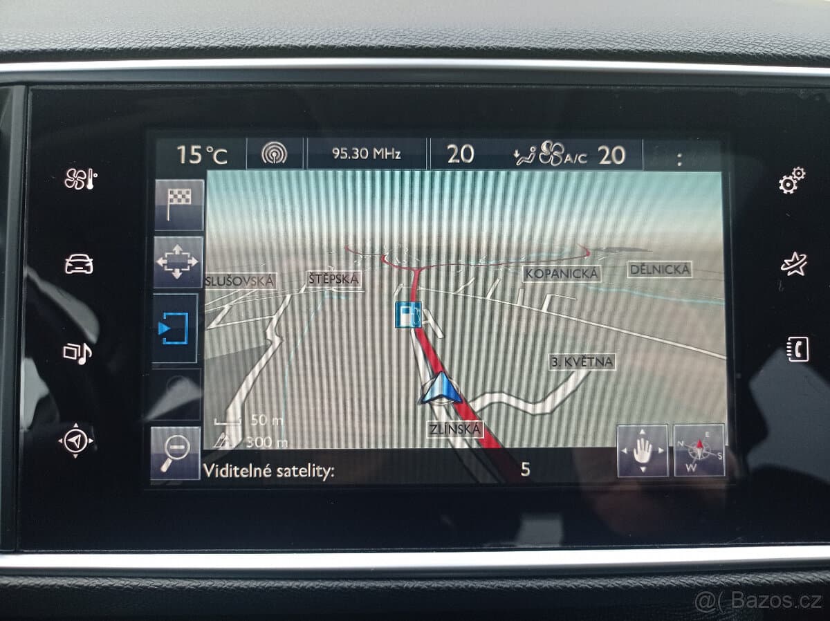 2016 Peugeot 308 - 17