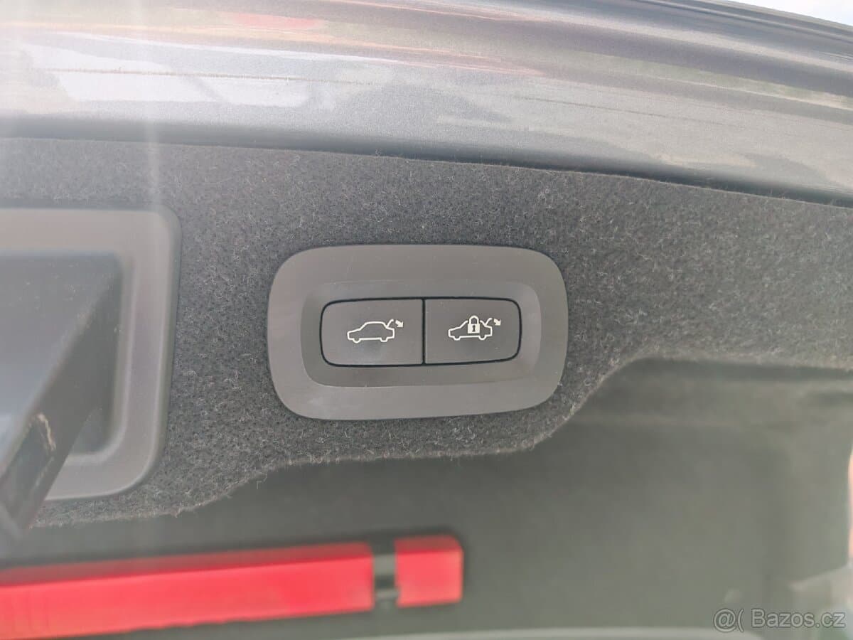 2017 Volvo S90 - 17
