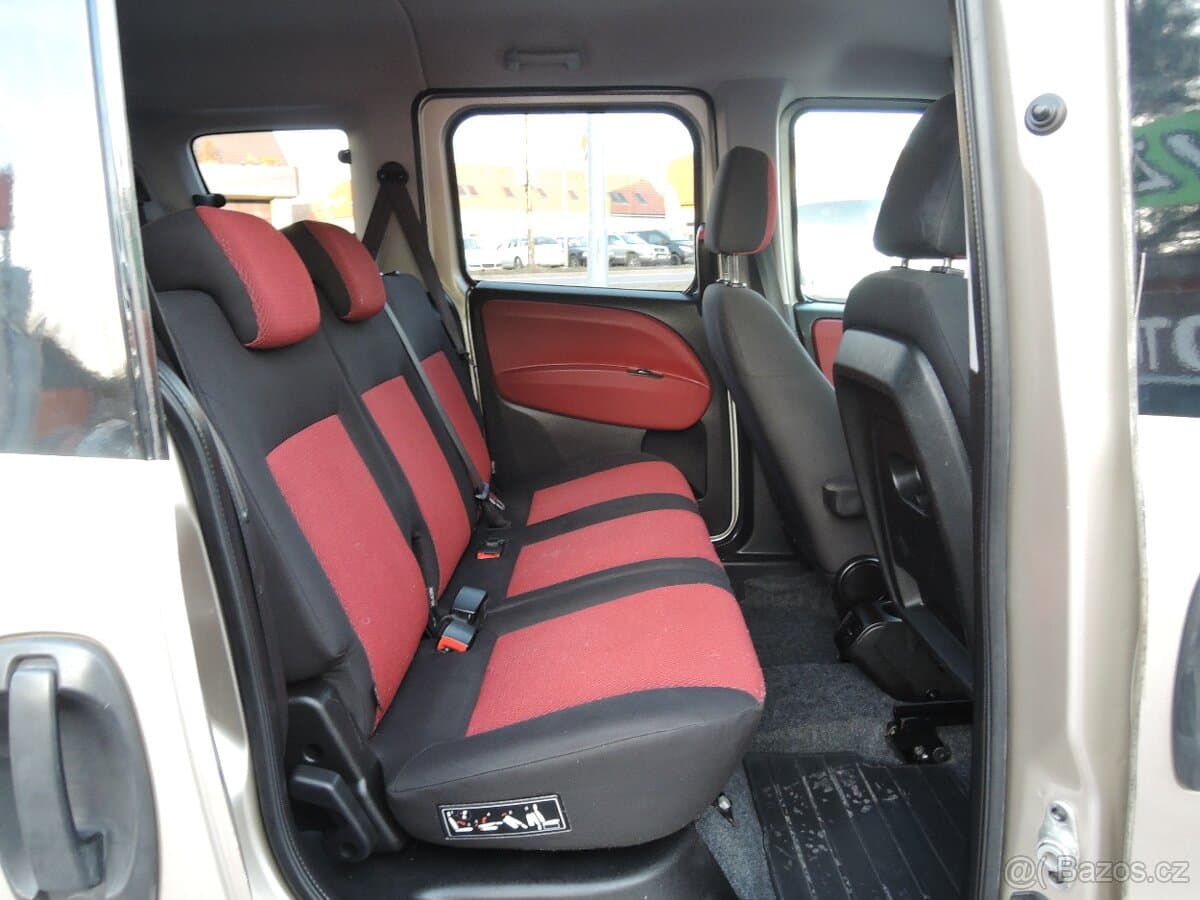 2010 Fiat DOBLO - 17