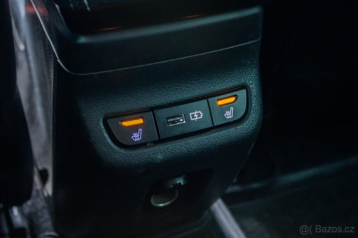 2019 Lada VESTA - 17