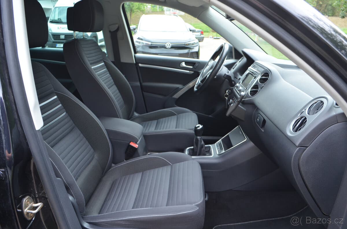 2015 Volkswagen TIGUAN - 17