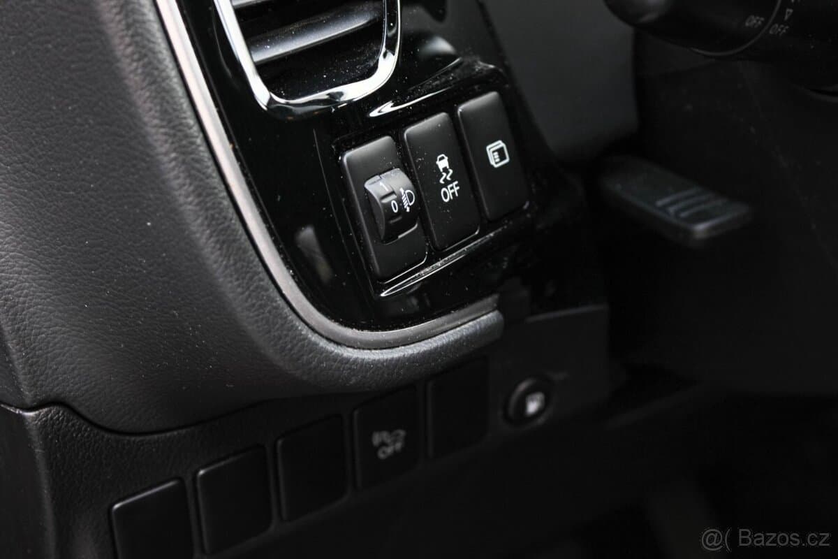 2021 Mitsubishi OUTLANDER - 17