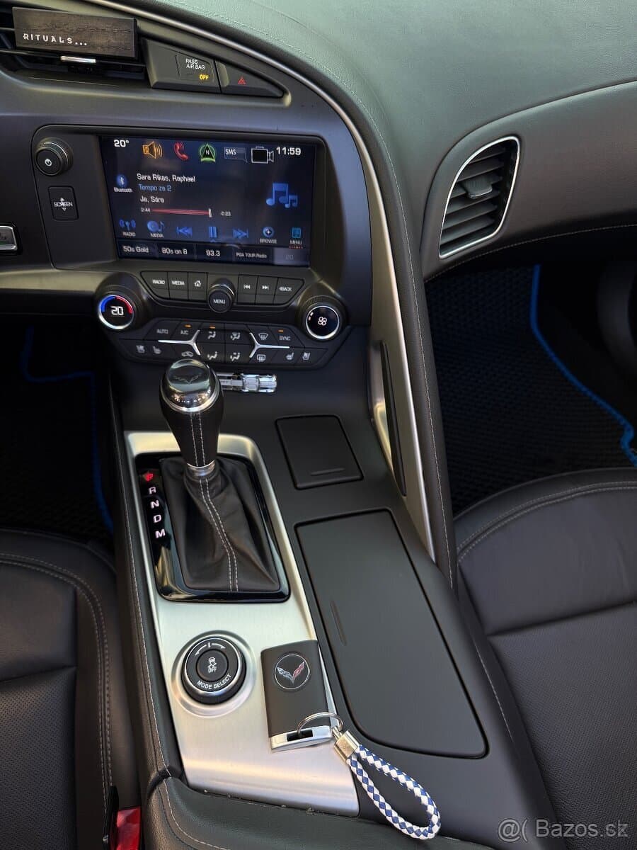 2019 Chevrolet CORVETTE - 17