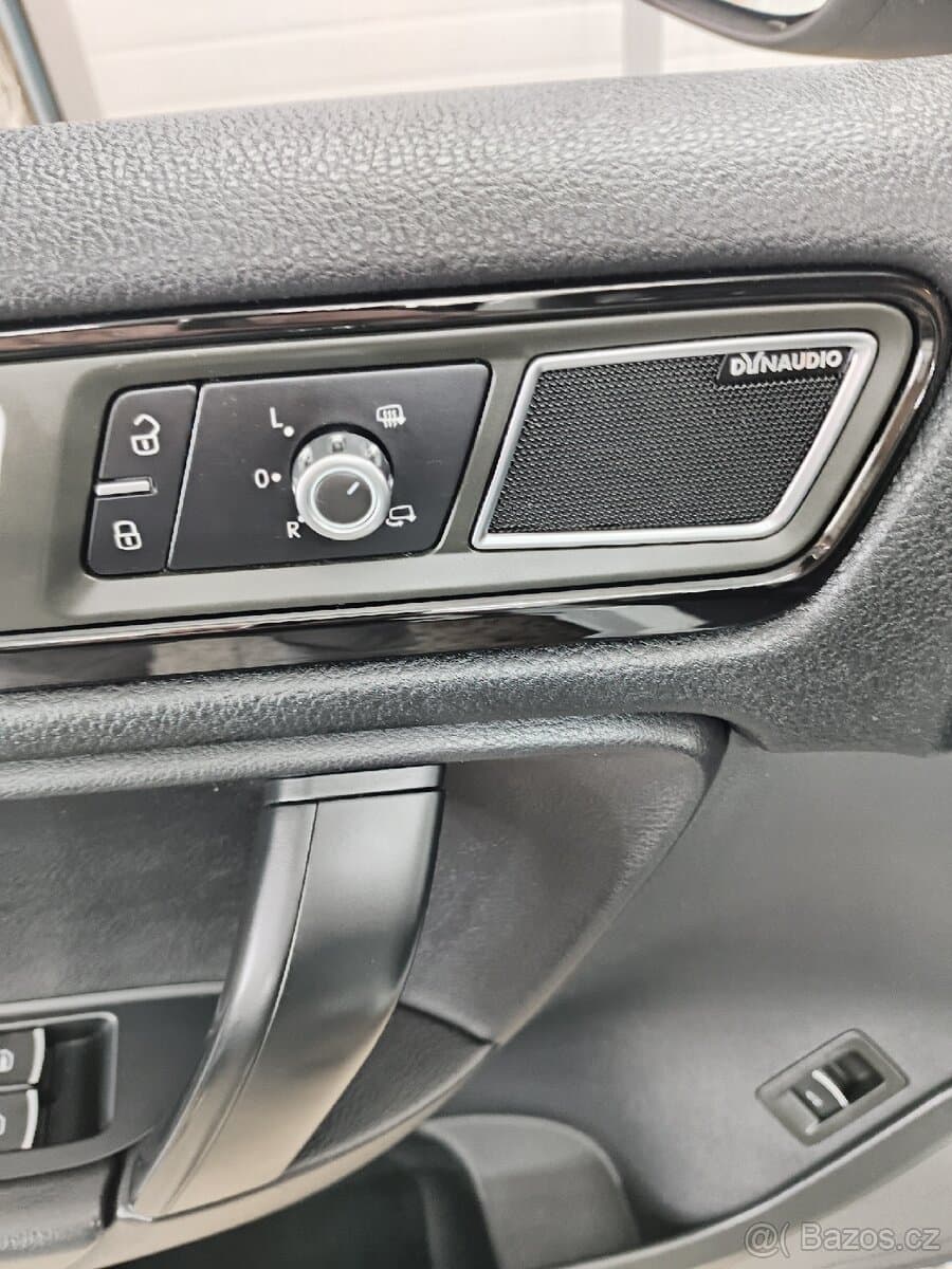 2013 Volkswagen TOUAREG - 17
