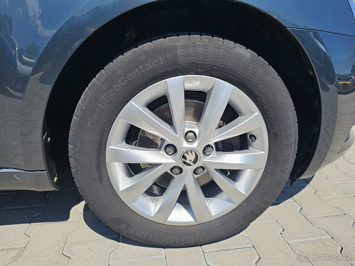 2018 Škoda OCTAVIA - 17