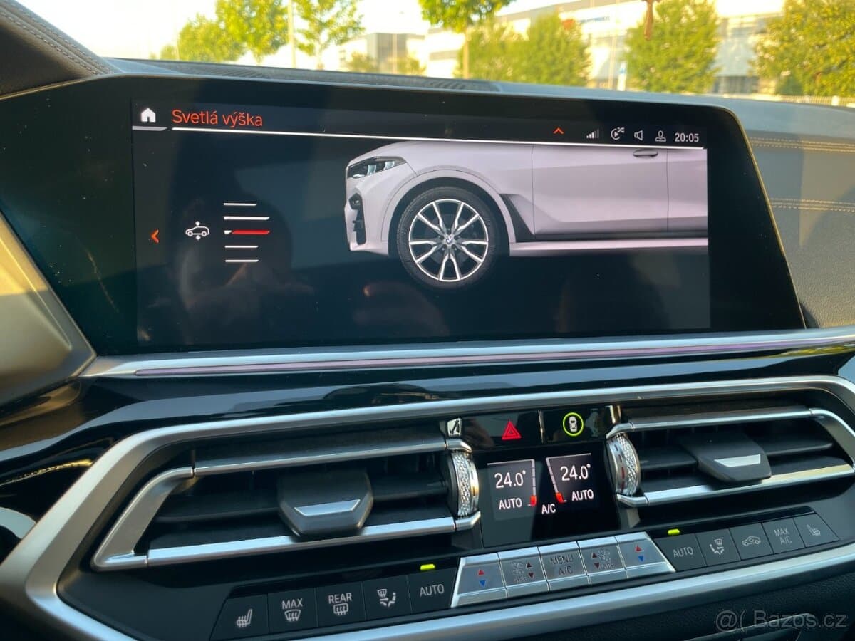 2019 BMW X7 - 17