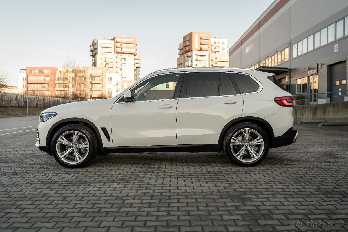 2019 BMW X5 - 17