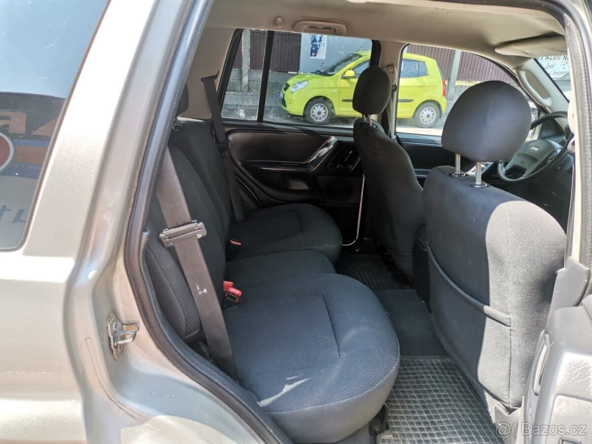2004 Jeep CHEROKEE - 17
