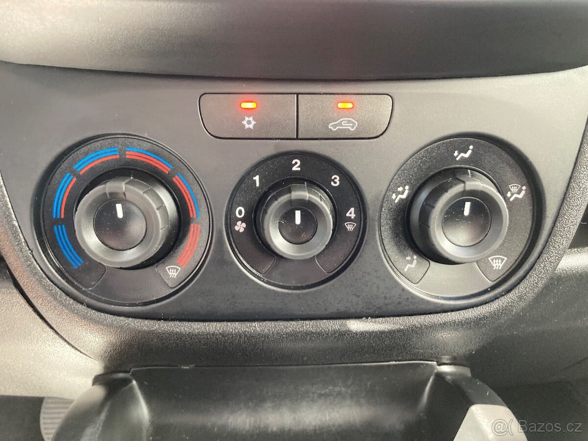 2016 Opel COMBO - 17