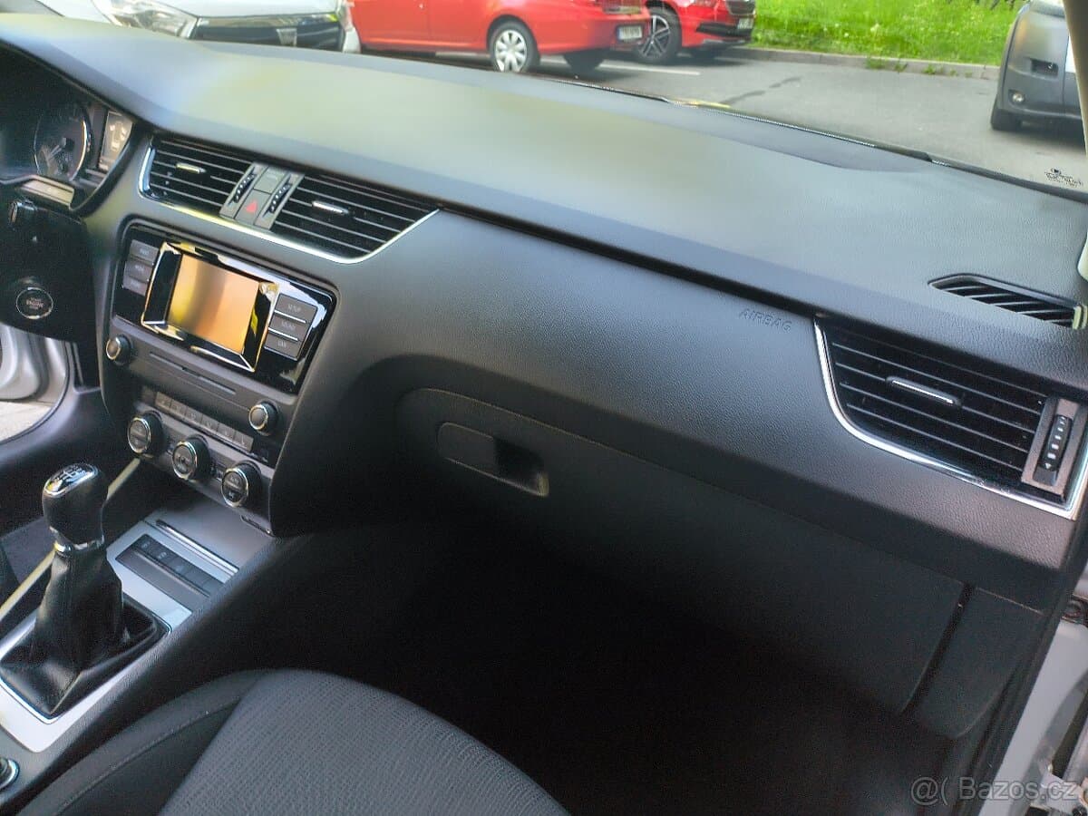 Škoda OCTAVIA - 17