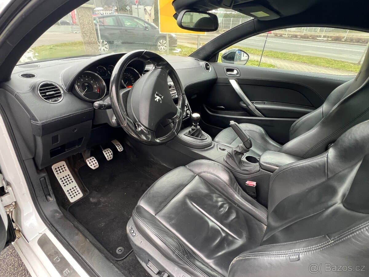 2010 Peugeot RCZ - 17