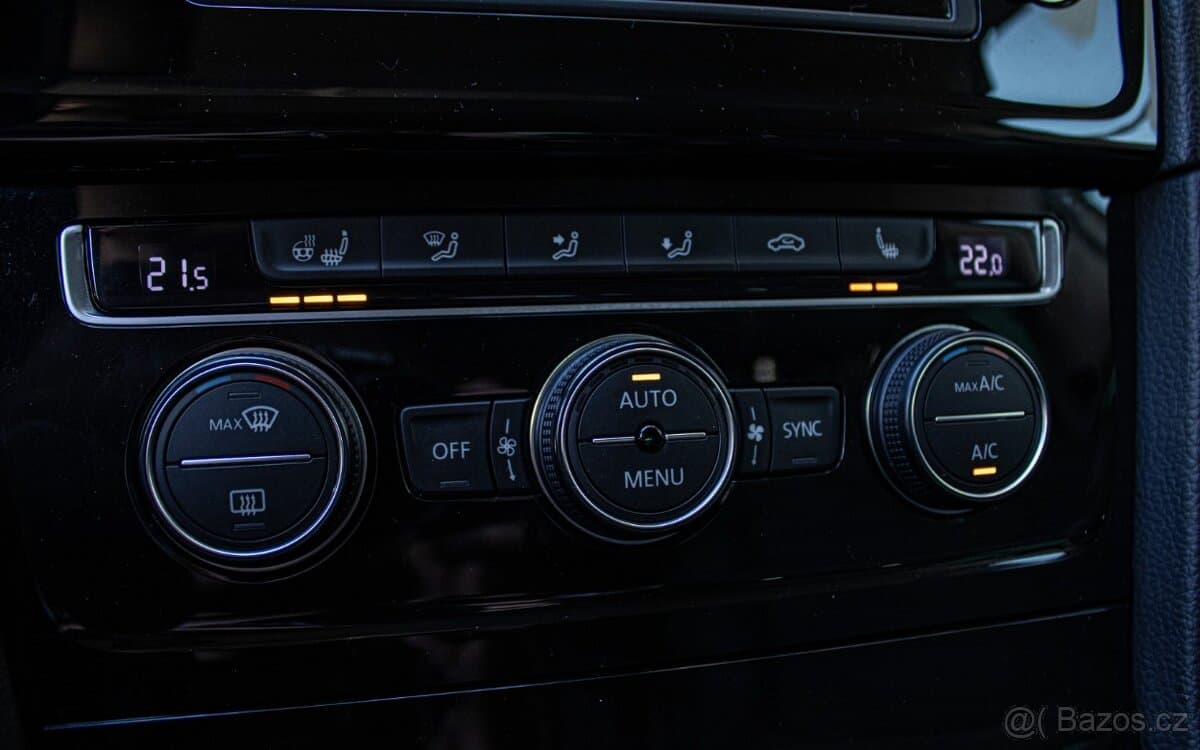2016 Volkswagen GOLF - 17