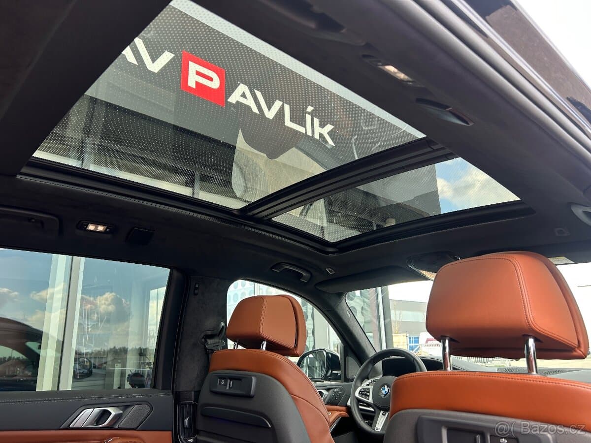 2020 BMW X7 - 17