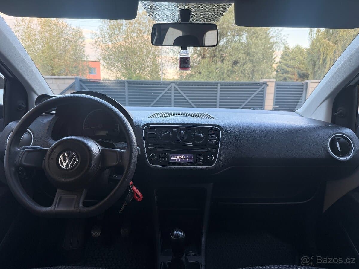 2012 Volkswagen UP! - 17