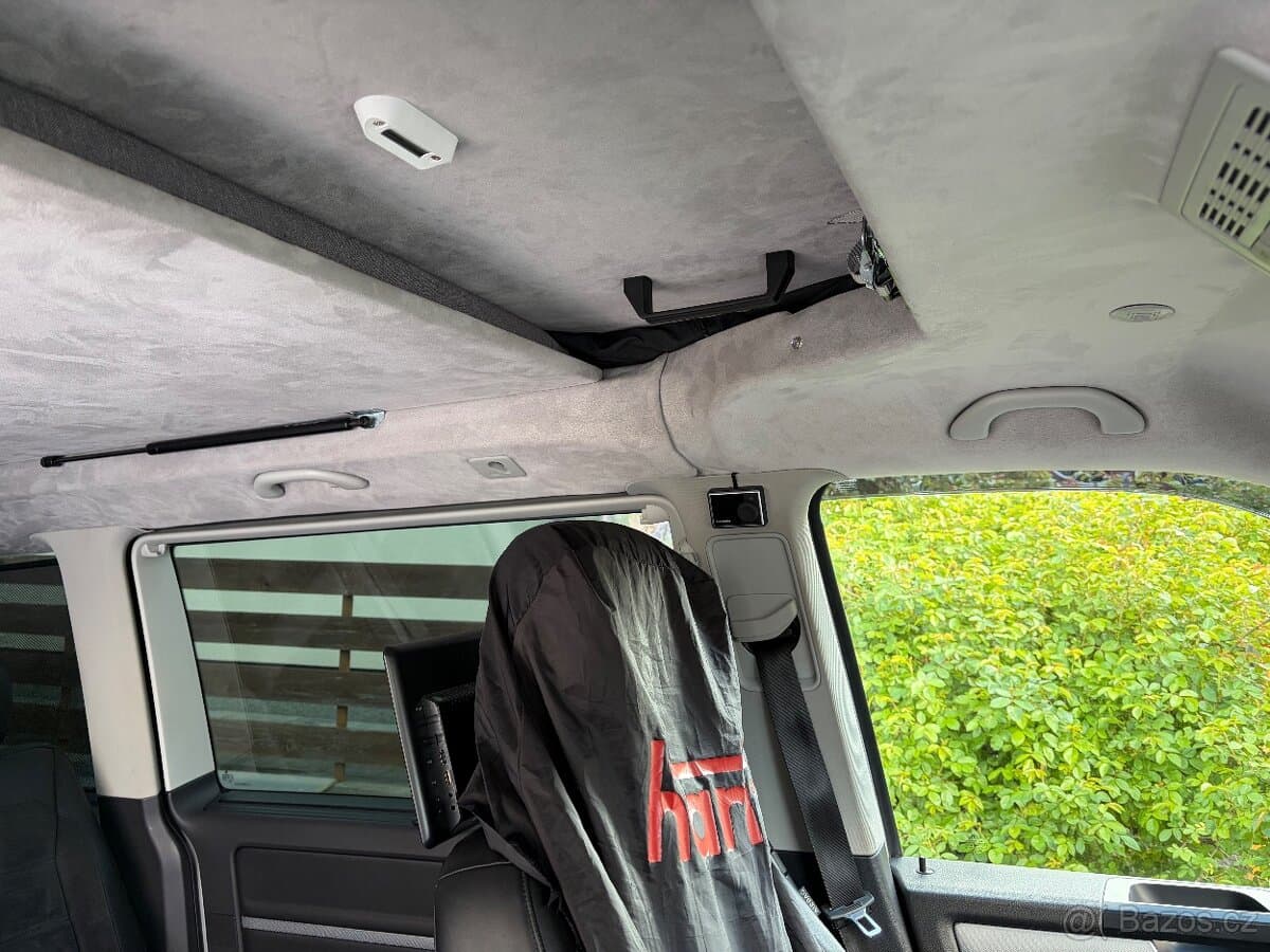 2017 Volkswagen MULTIVAN - 17
