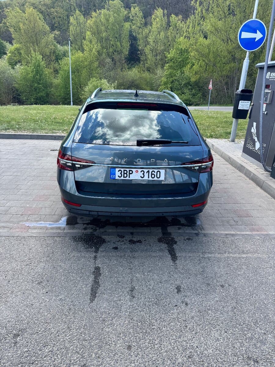 2020 Škoda SUPERB - 17
