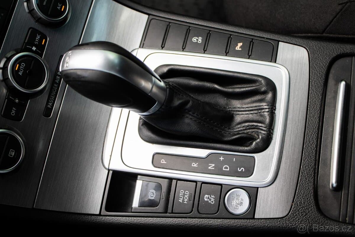 2014 Volkswagen PASSAT - 17