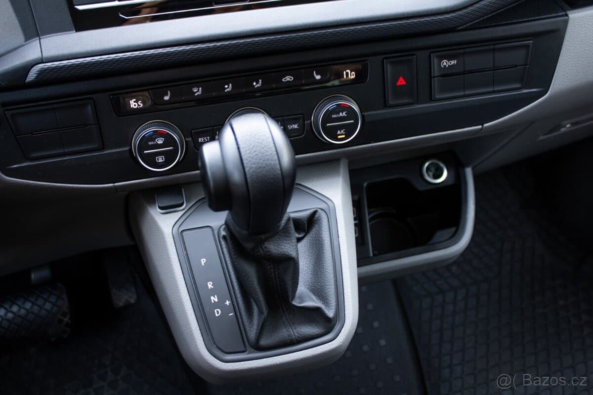 2021 Volkswagen CARAVELLE - 17
