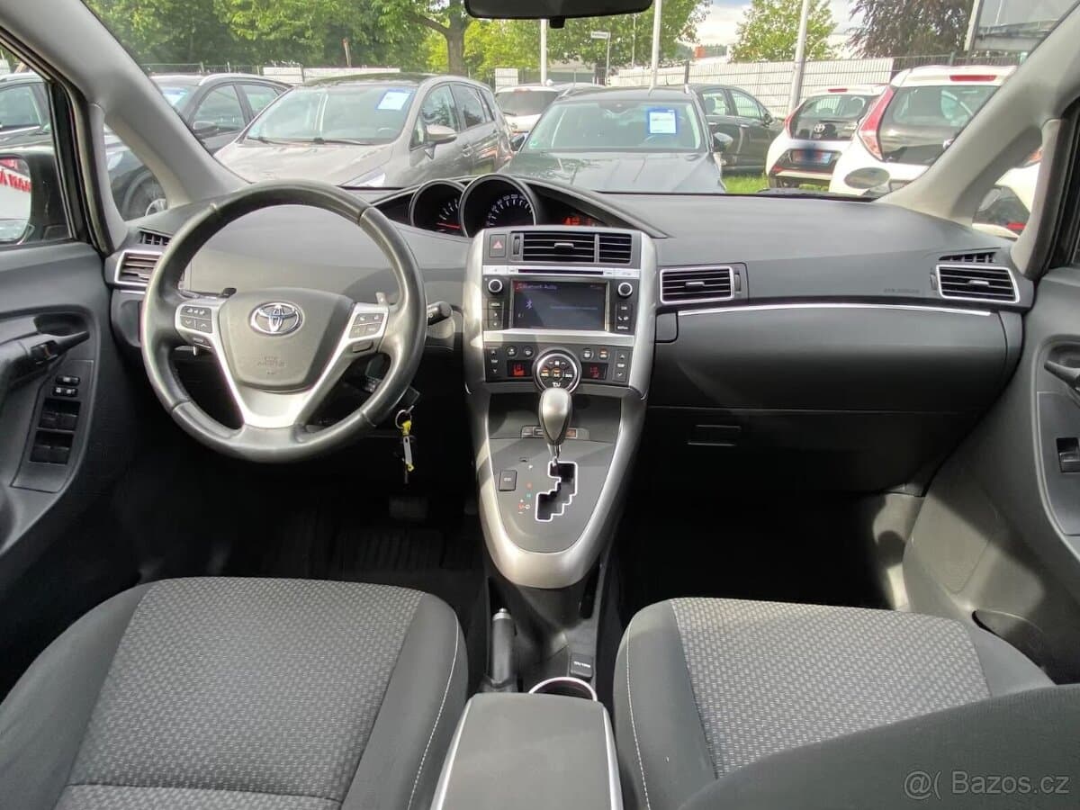 2014 Toyota VERSO - 17