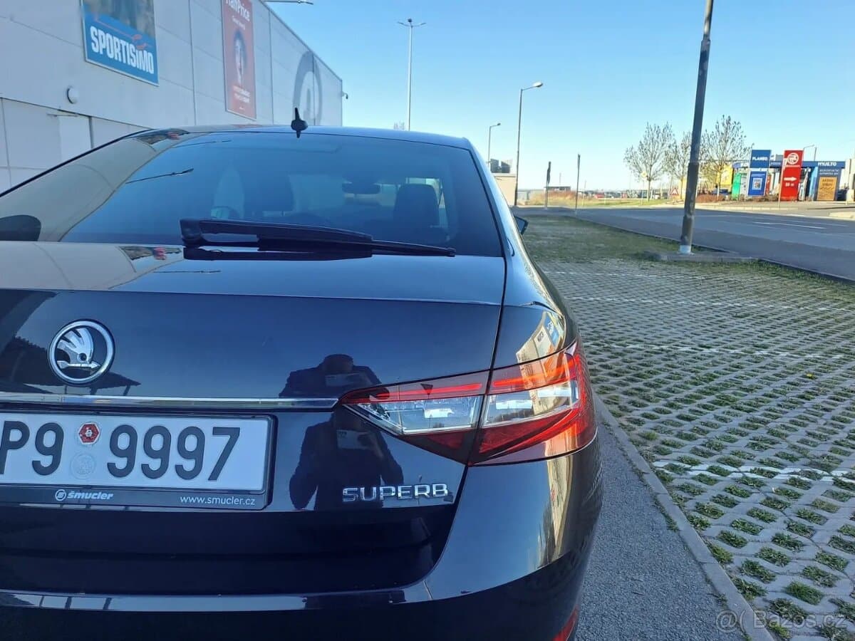 2020 Škoda SUPERB - 17