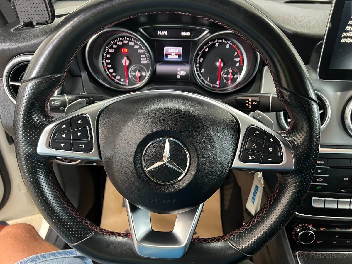 2017 Mercedes-Benz CLA - 17