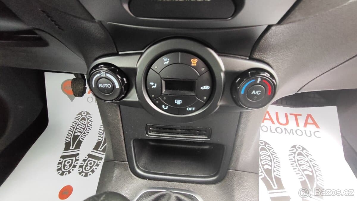 2015 Ford FIESTA - 17