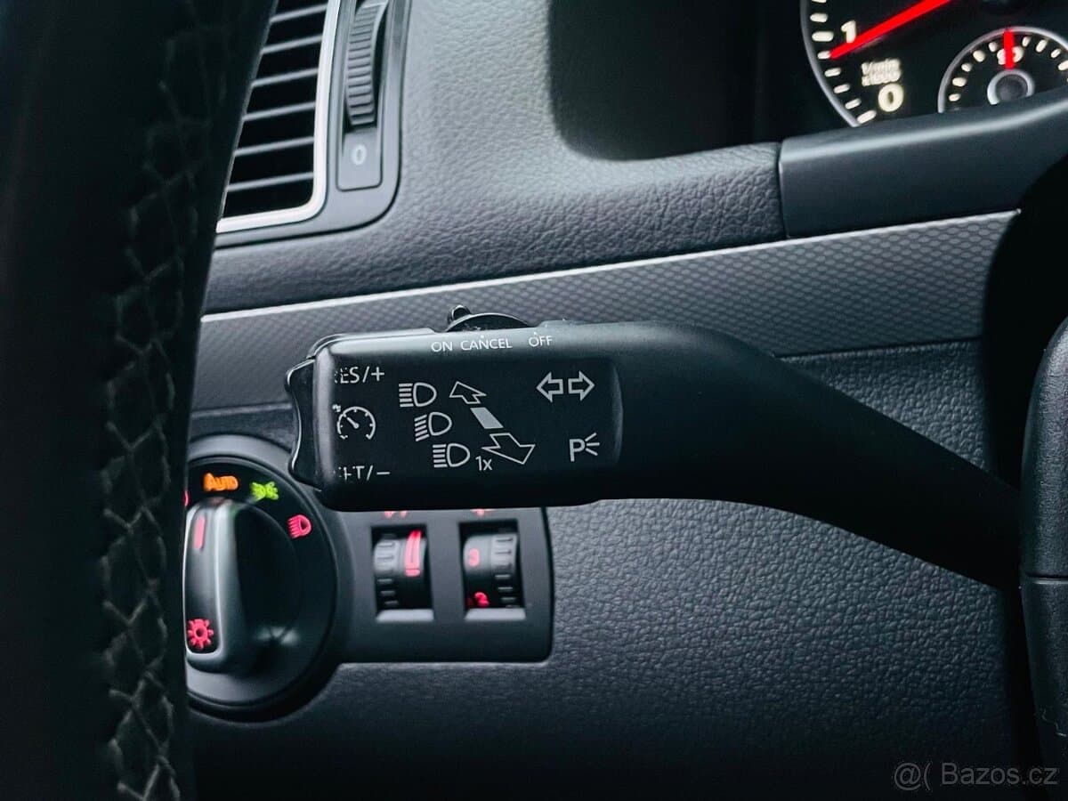 2013 Volkswagen TOURAN - 17