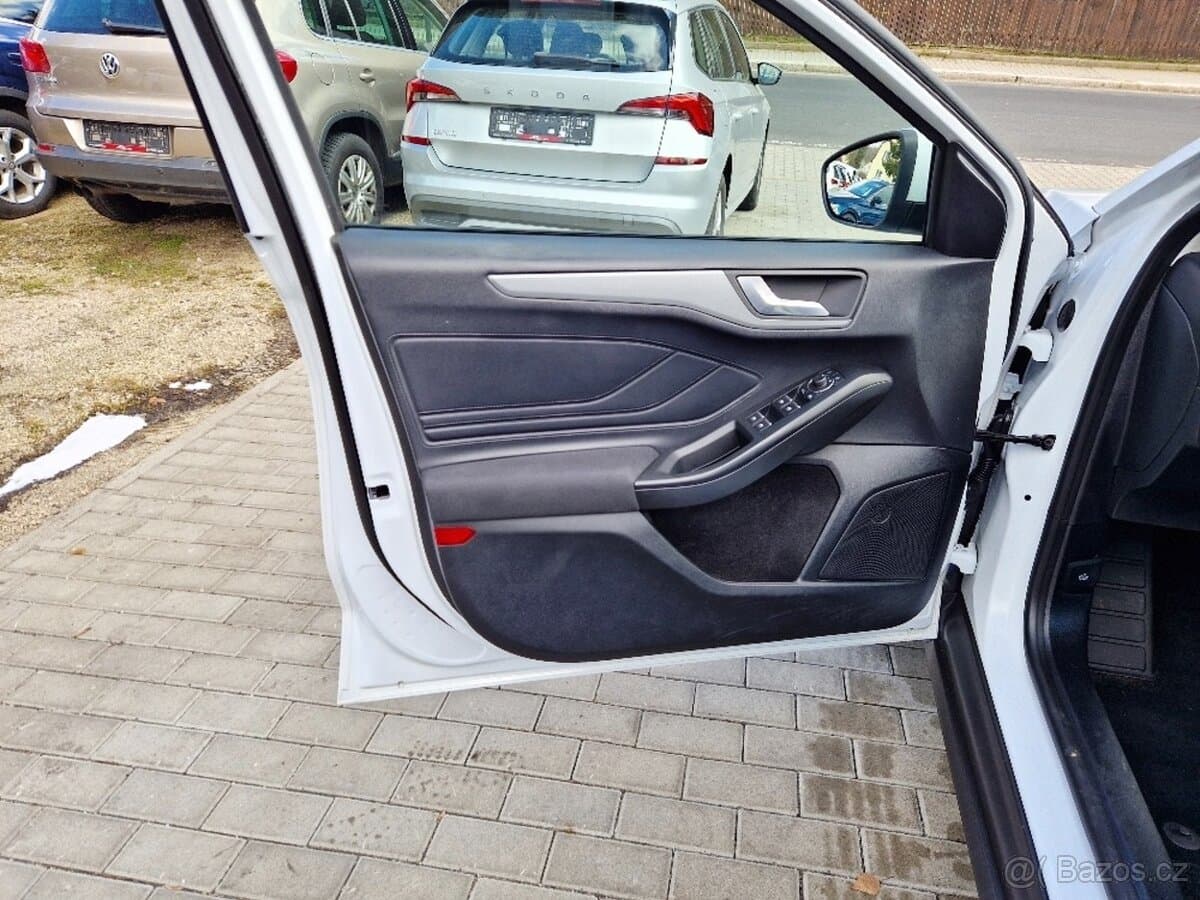 2022 Ford FOCUS - 17