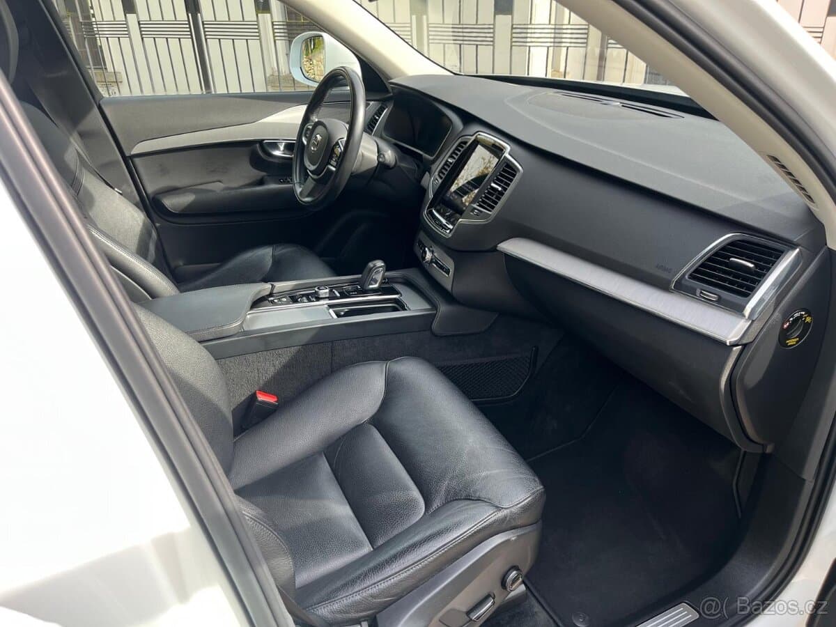 2020 Volvo XC90 - 17