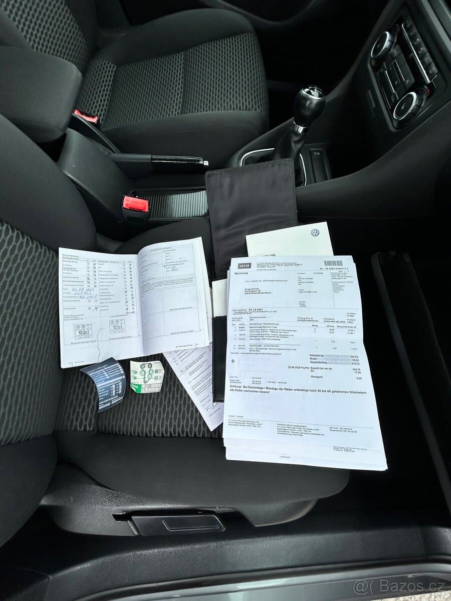 2010 Volkswagen GOLF - 17