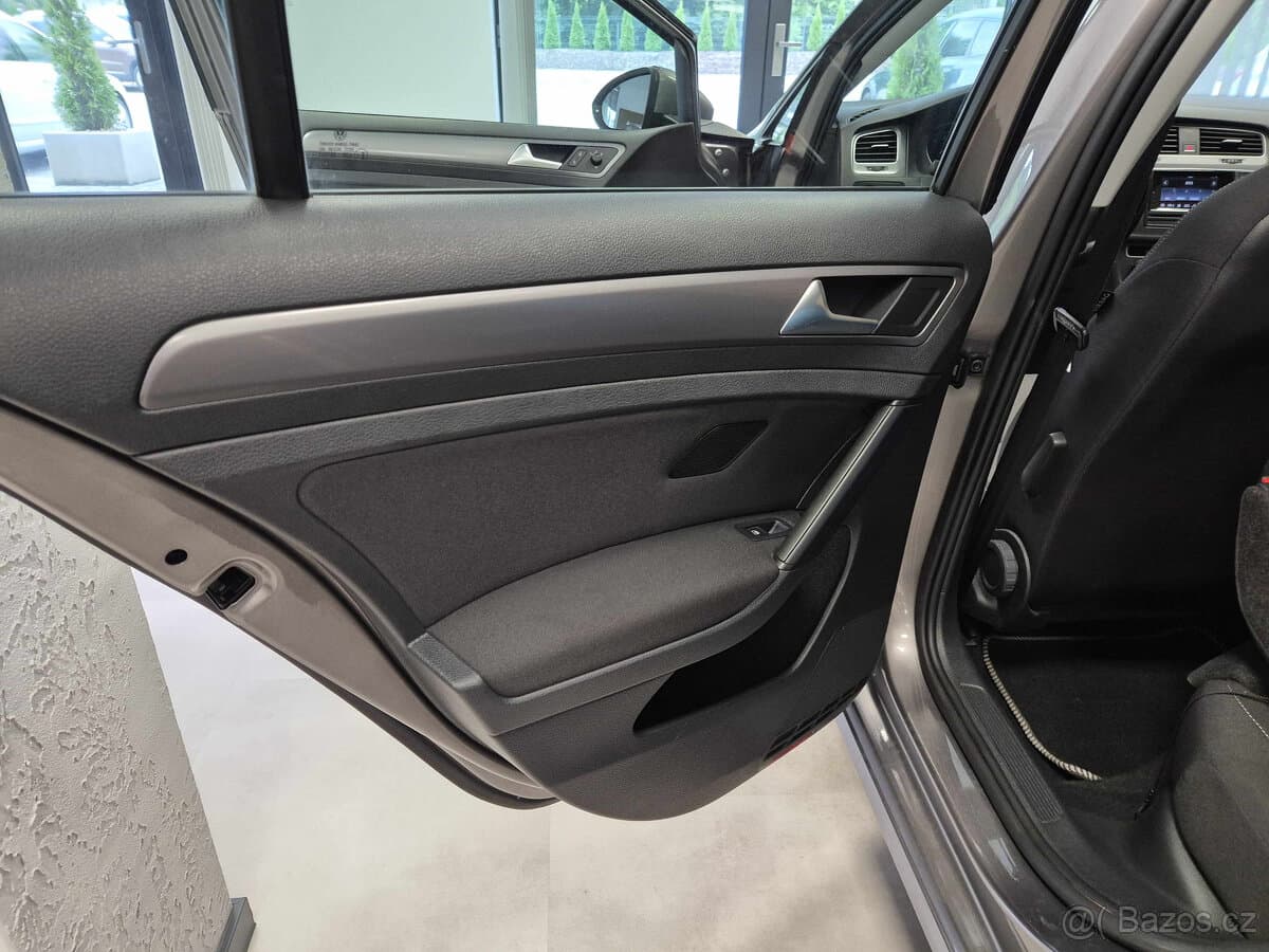 2016 Volkswagen GOLF - 17