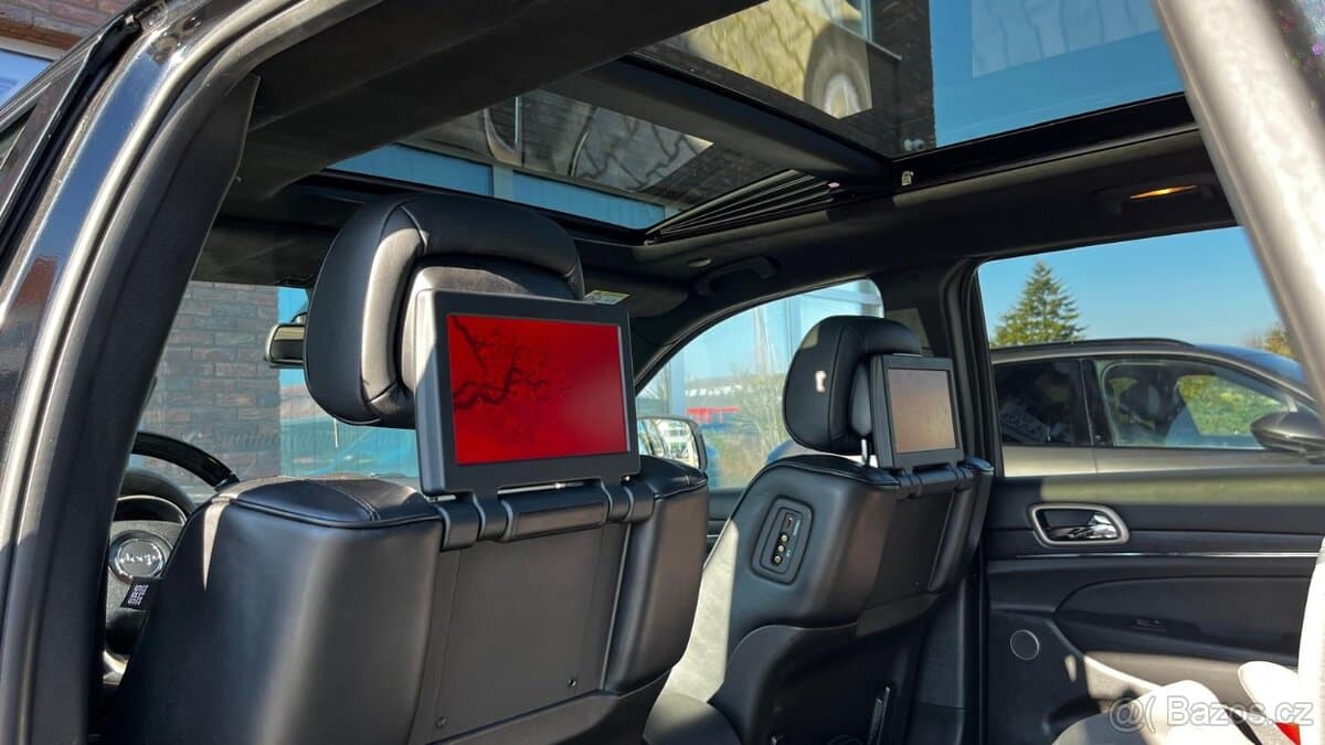2015 Jeep CHEROKEE - 17