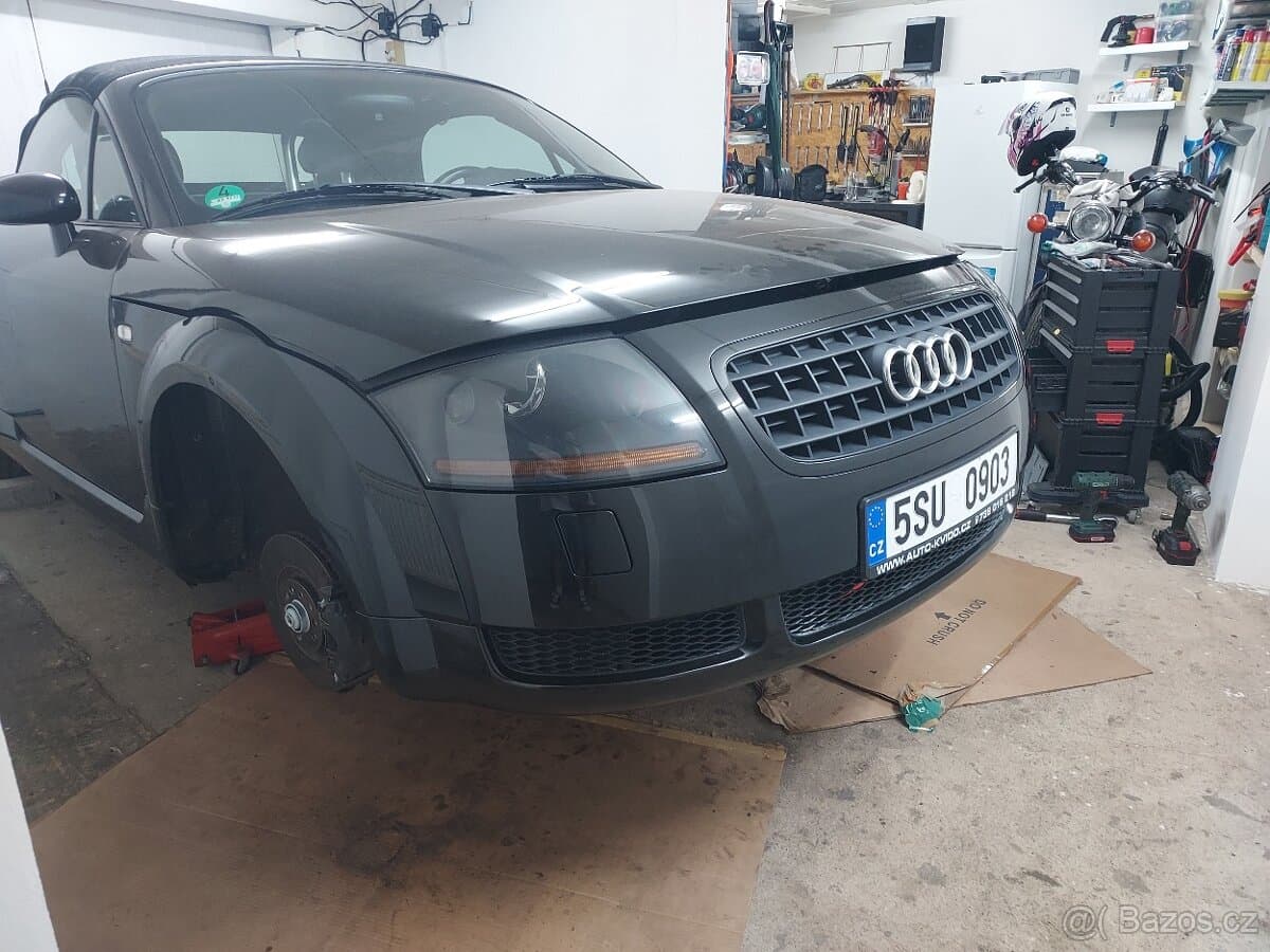2003 Audi TT - 17