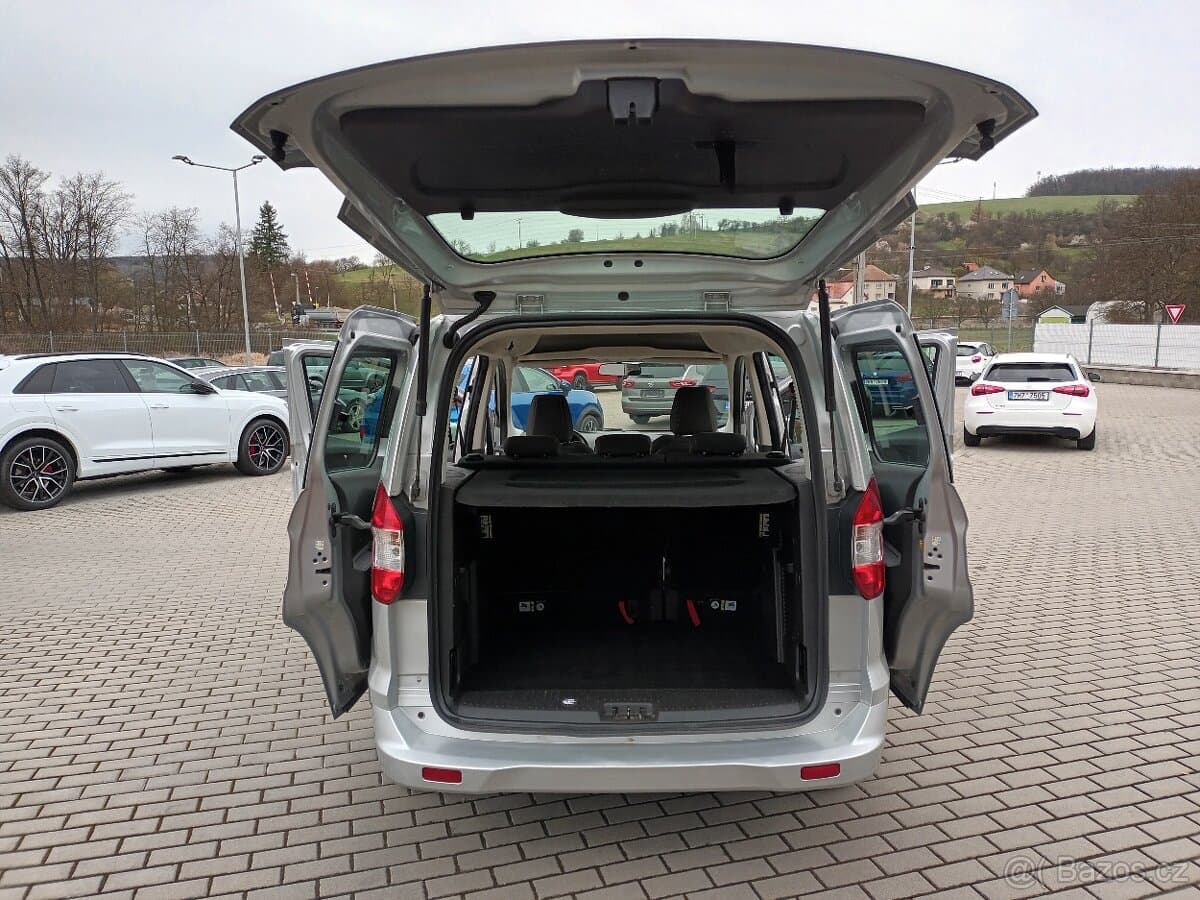 2015 Ford TOURNEO - 17