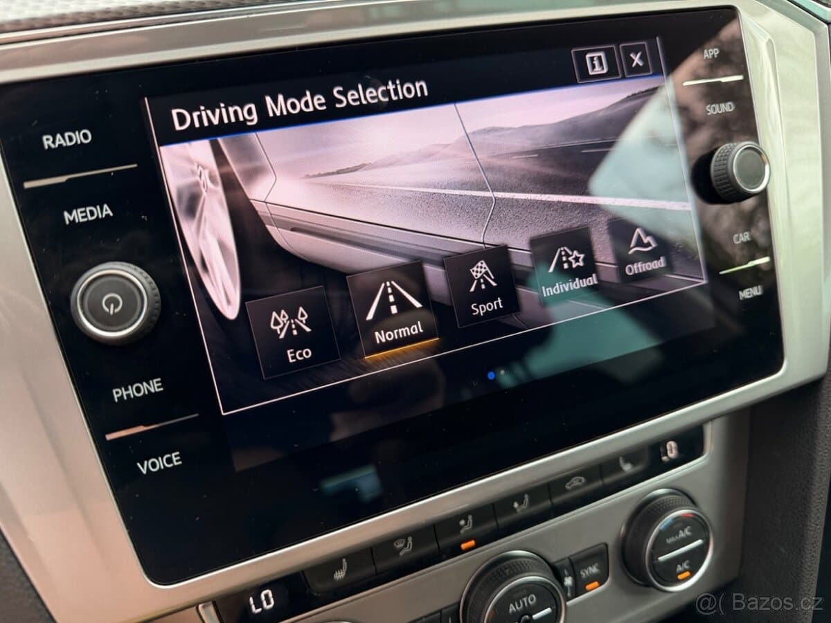 2019 Volkswagen PASSAT - 17