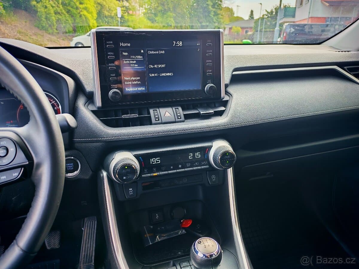 2023 Toyota RAV4 - 17