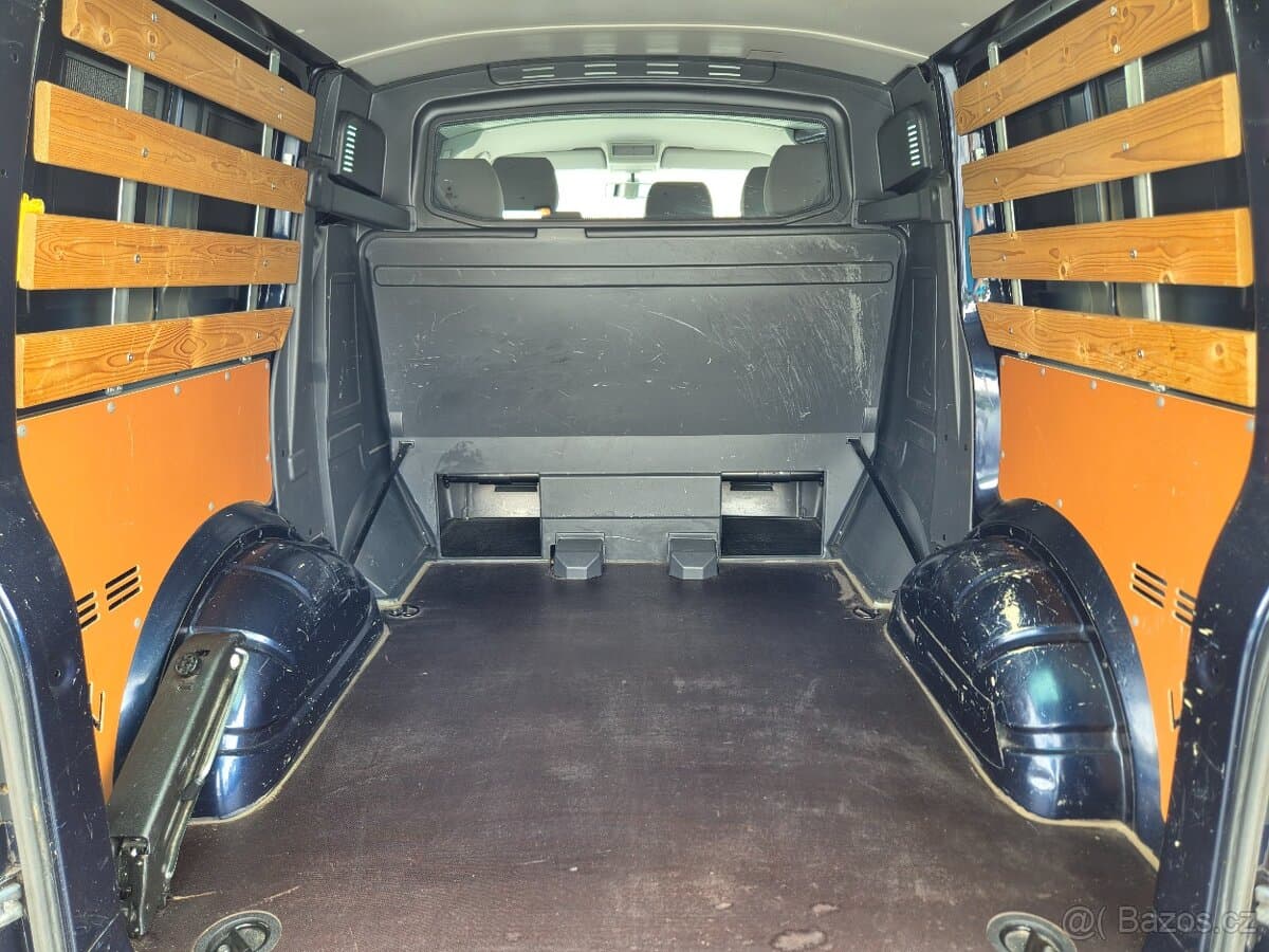 2011 Volkswagen TRANSPORTER - 17