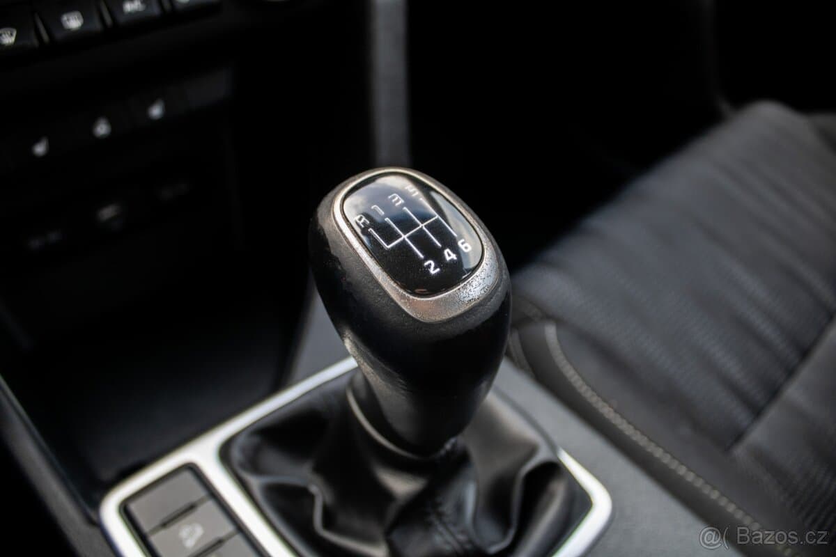 2021 Kia SPORTAGE - 17