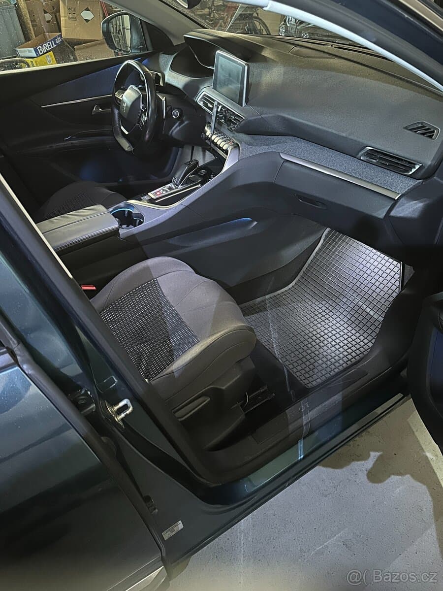 2018 Peugeot 5008 - 17