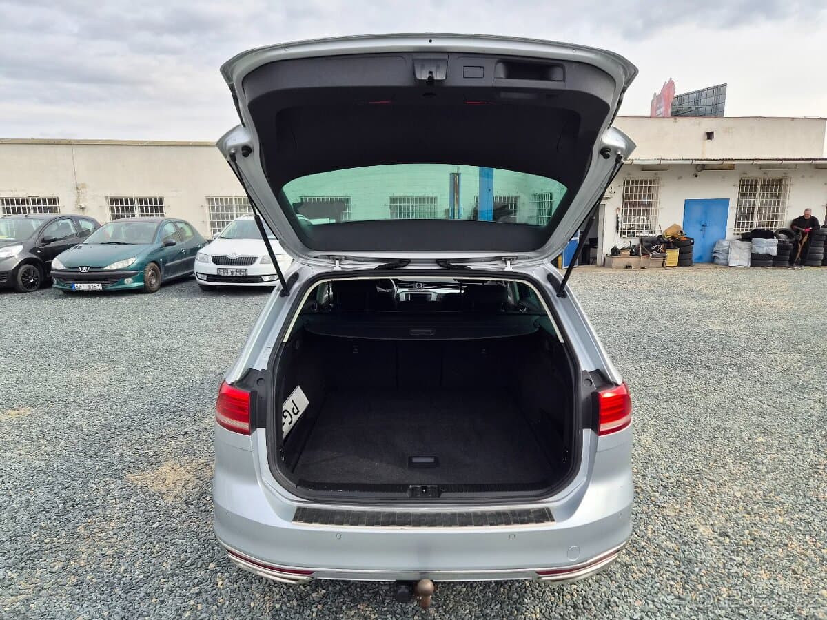 2015 Volkswagen PASSAT - 17