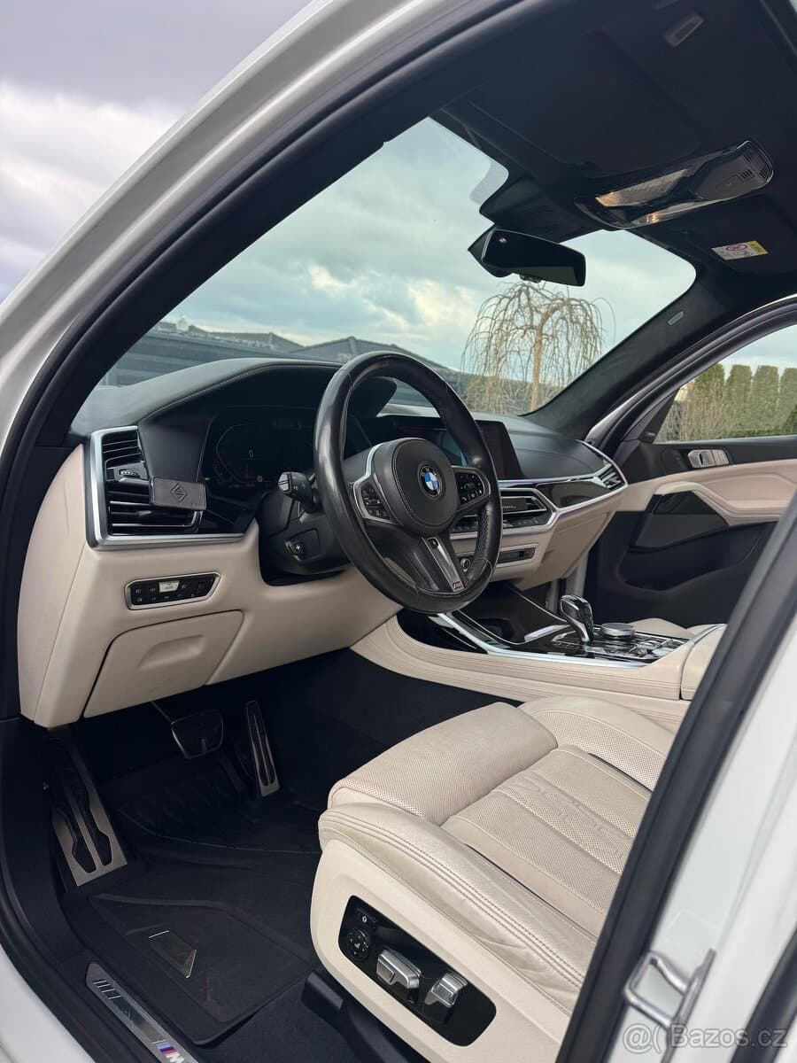 2019 BMW X7 - 17