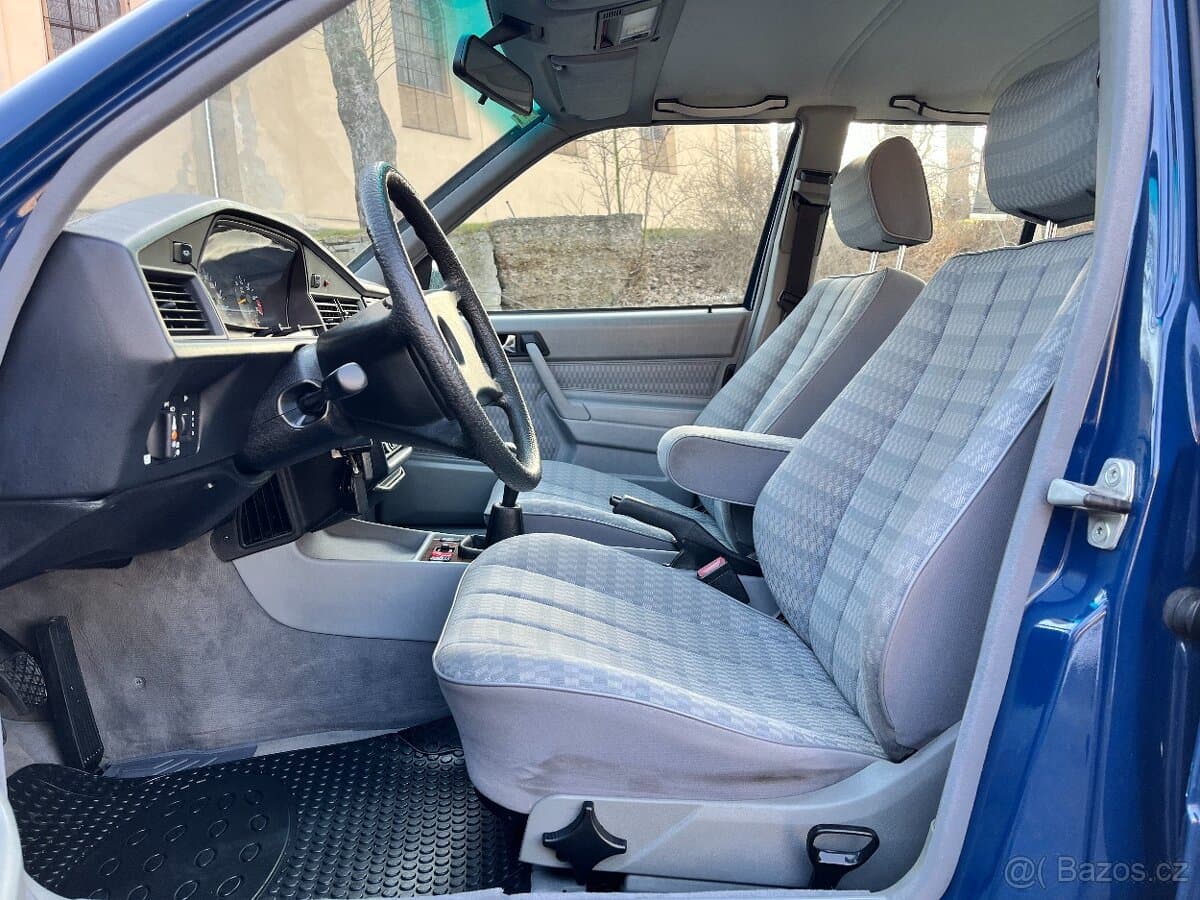 1990 Mercedes-Benz 190 - 17